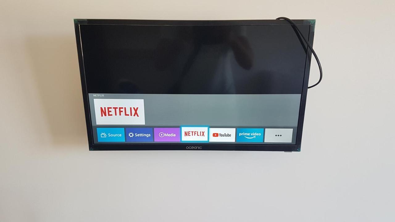 New Cheap Private Room, Kitchen , Overwieuw Sea,Tram On Spot, 12 Minutes From Nice Train Station With Tram , Beach In 17 Min Tram , Chambre Privee Pas Cher, Cuisine Equipee , Tram Sur Place, Apercu Mer, 12 Min De La Gare De Nice Avec Le Tram, 17 Min Dış mekan fotoğraf