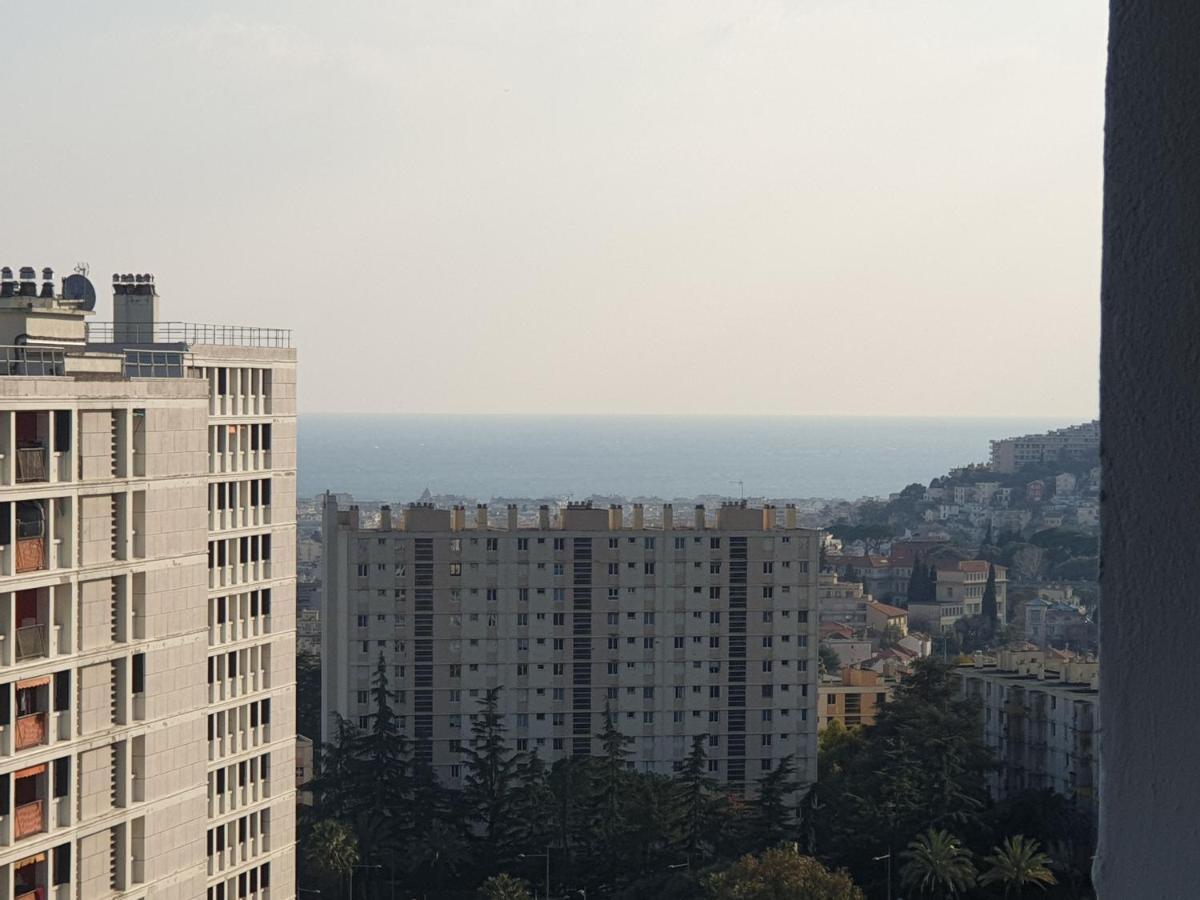 New Cheap Private Room, Kitchen , Overwieuw Sea,Tram On Spot, 12 Minutes From Nice Train Station With Tram , Beach In 17 Min Tram , Chambre Privee Pas Cher, Cuisine Equipee , Tram Sur Place, Apercu Mer, 12 Min De La Gare De Nice Avec Le Tram, 17 Min Dış mekan fotoğraf