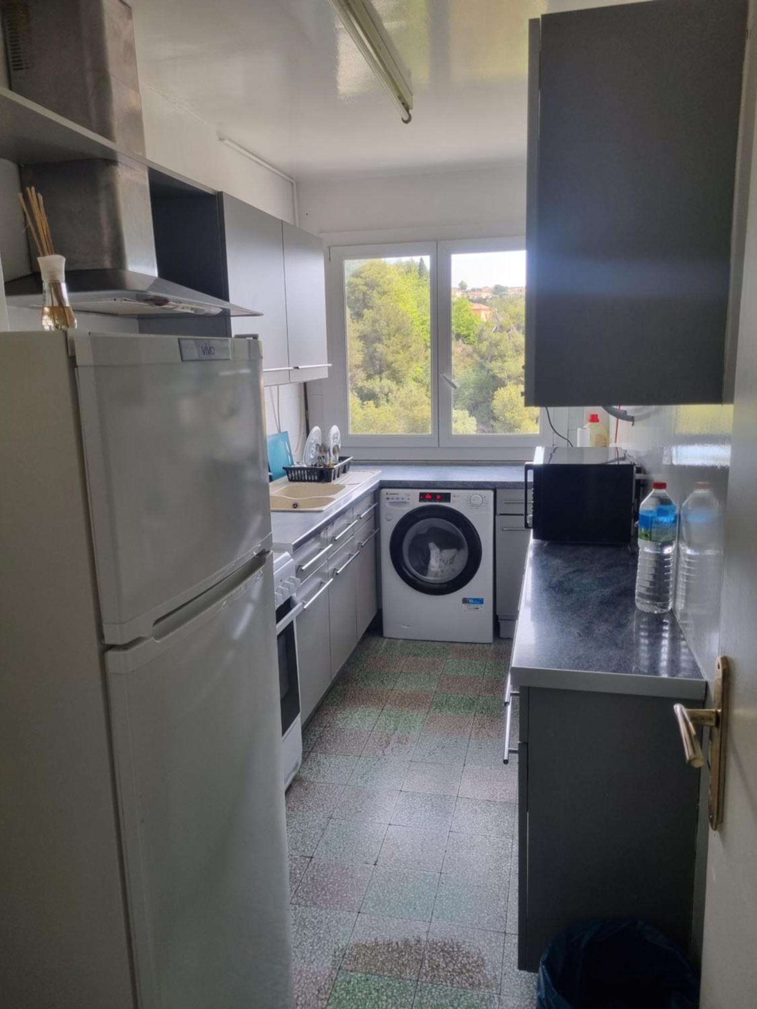 New Cheap Private Room, Kitchen , Overwieuw Sea,Tram On Spot, 12 Minutes From Nice Train Station With Tram , Beach In 17 Min Tram , Chambre Privee Pas Cher, Cuisine Equipee , Tram Sur Place, Apercu Mer, 12 Min De La Gare De Nice Avec Le Tram, 17 Min Dış mekan fotoğraf