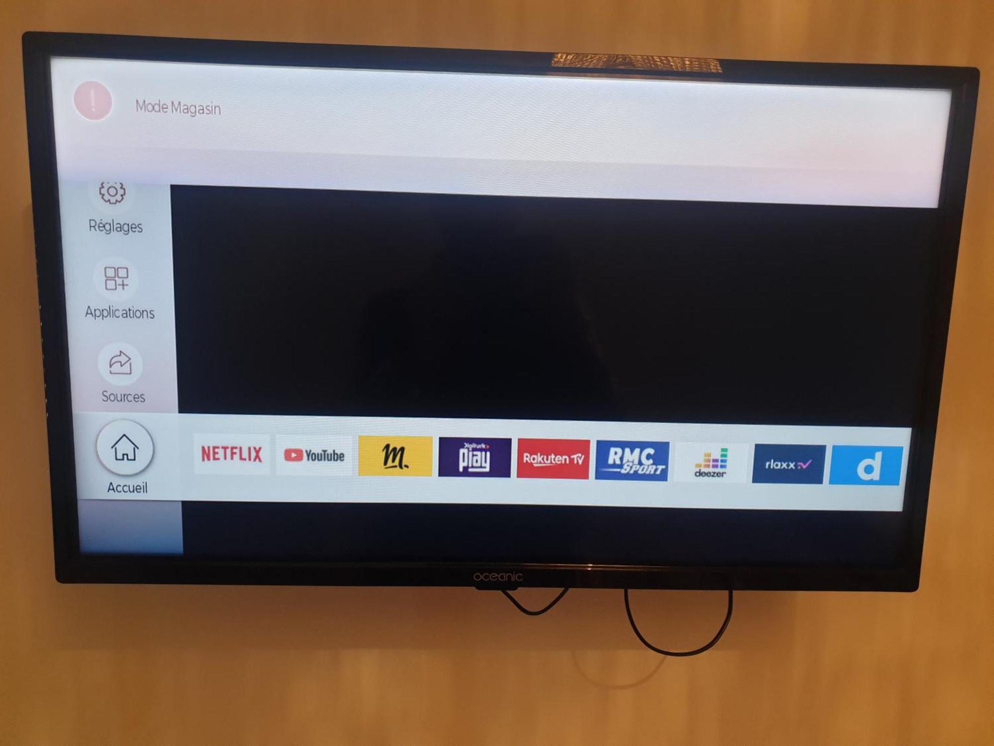 New Cheap Private Room, Kitchen , Overwieuw Sea,Tram On Spot, 12 Minutes From Nice Train Station With Tram , Beach In 17 Min Tram , Chambre Privee Pas Cher, Cuisine Equipee , Tram Sur Place, Apercu Mer, 12 Min De La Gare De Nice Avec Le Tram, 17 Min Oda fotoğraf